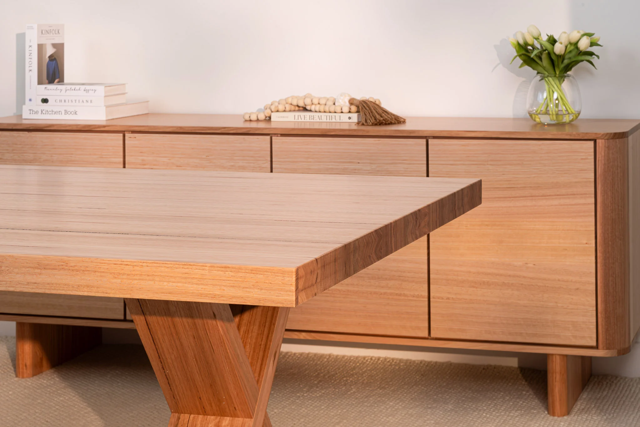 Axl Vic Ash Feature Grade Dining Table - Image 6