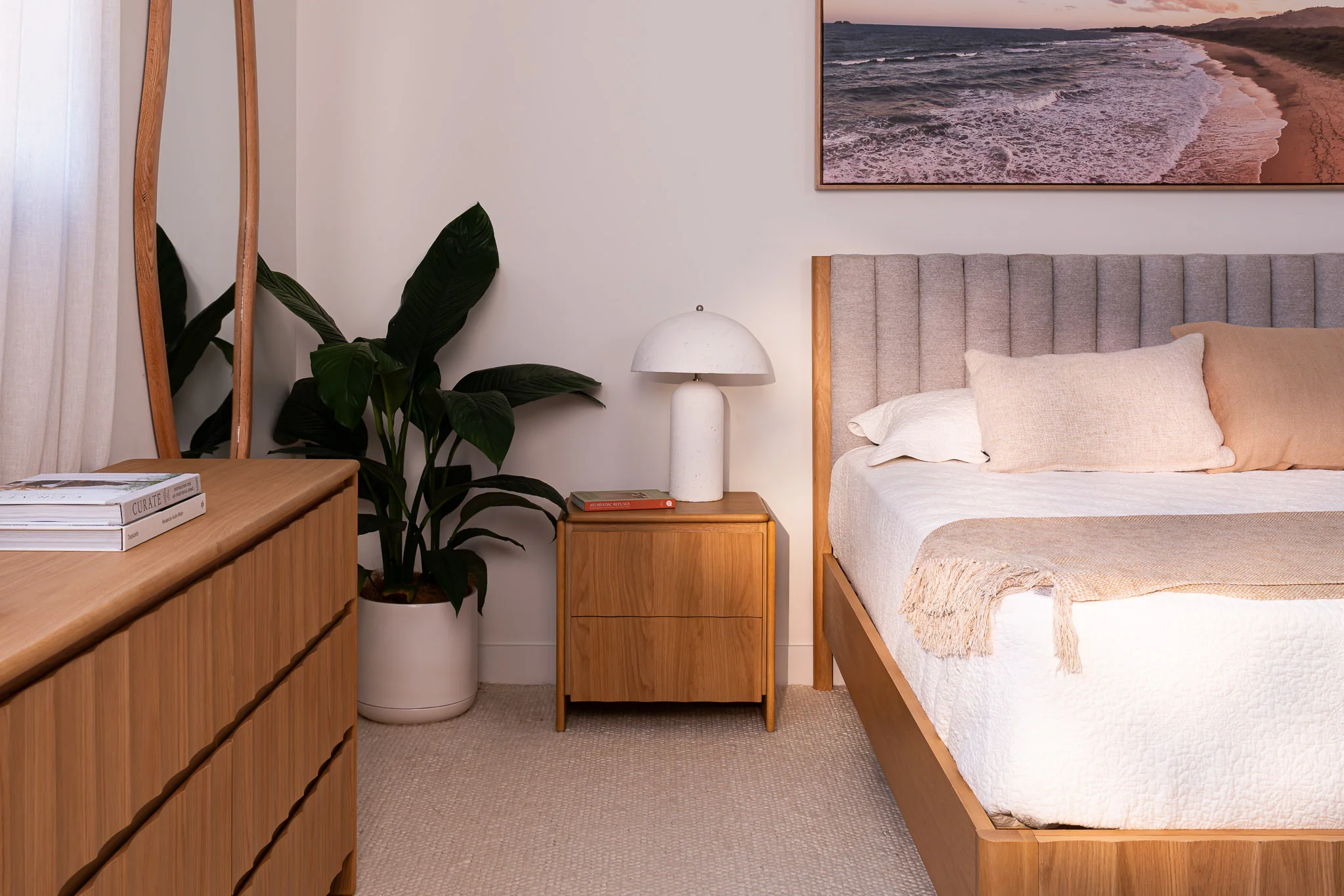 Brooklyn American Oak Bedside Table - Image 3