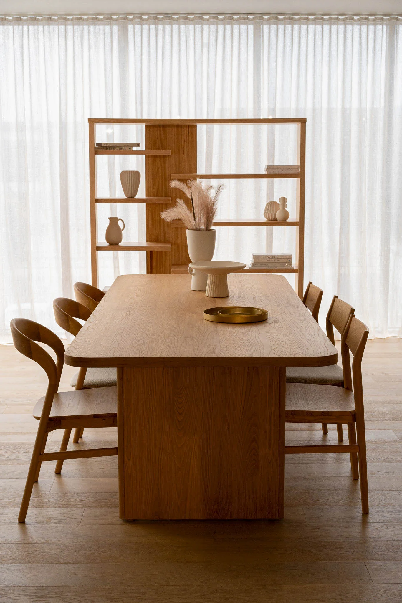 Brooklyn American Oak Dining Table - Image 3