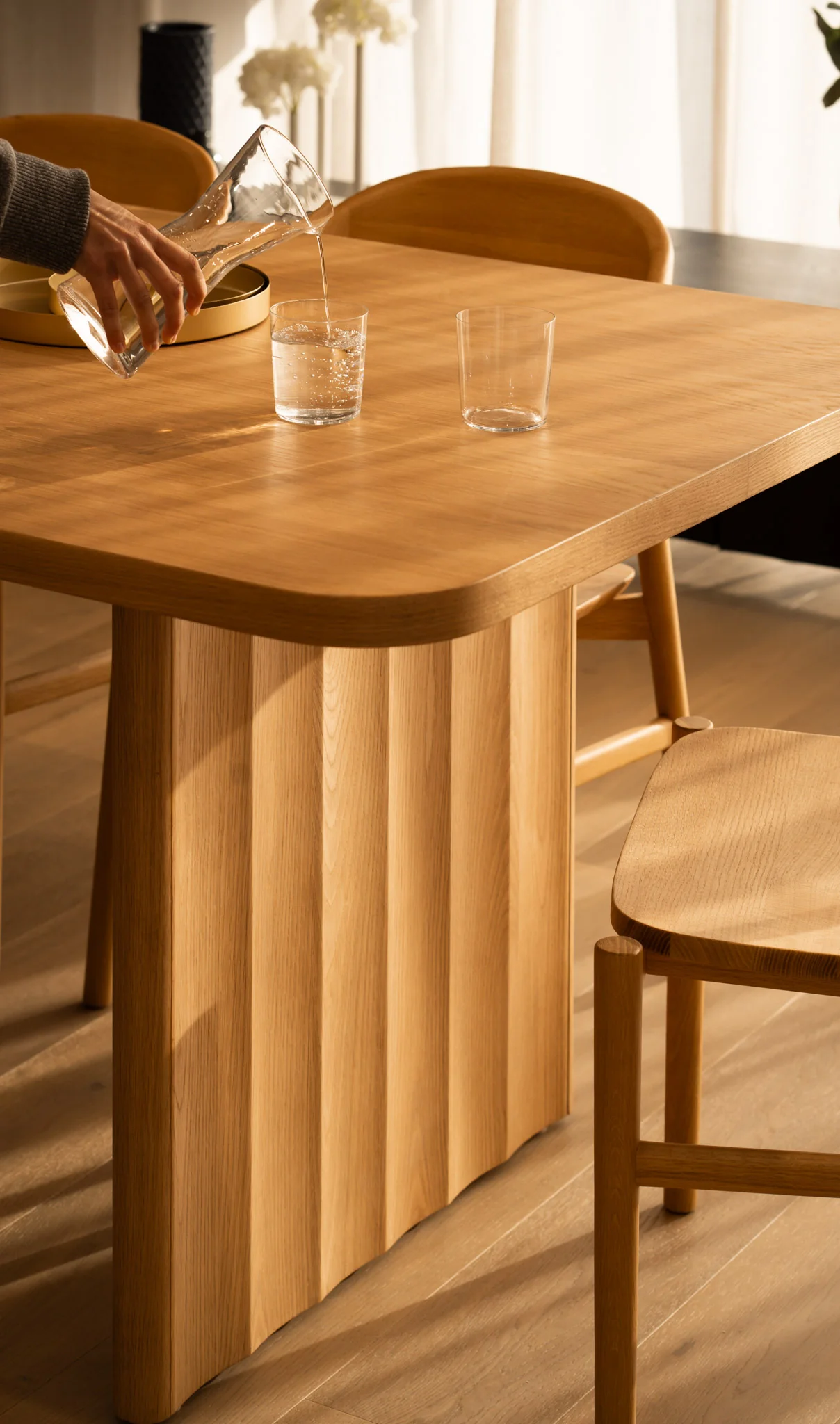 Brooklyn American Oak Dining Table - Image 5