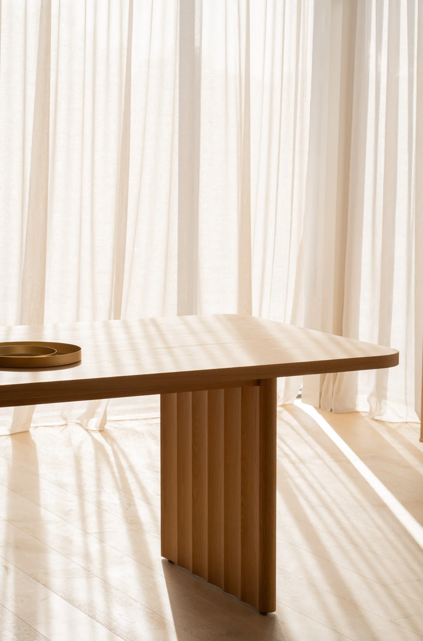 Brooklyn American Oak Dining Table - Image 7