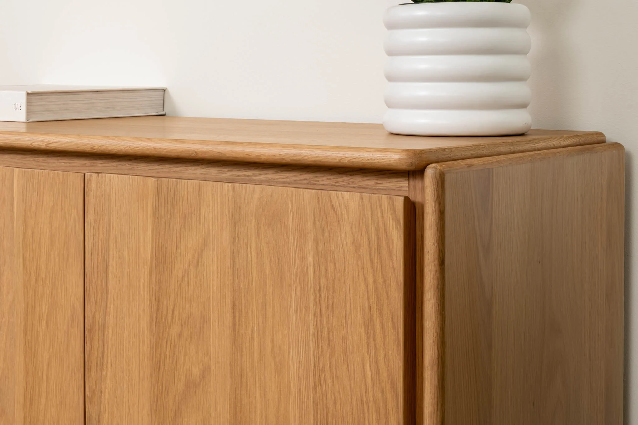 Brooklyn American Oak Sideboard & Buffet - Image 10