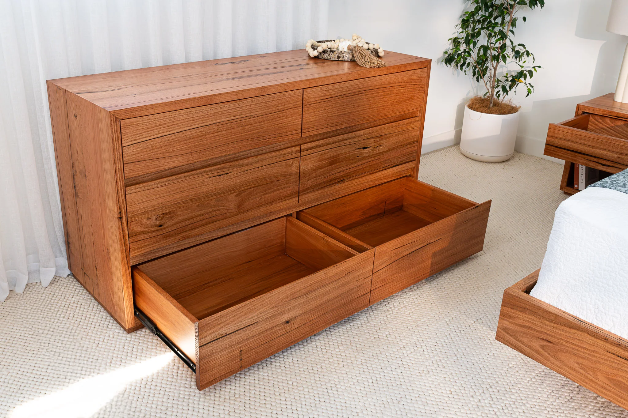 Cape Town Messmate Dresser (Honey Oak Stain) - Image 10