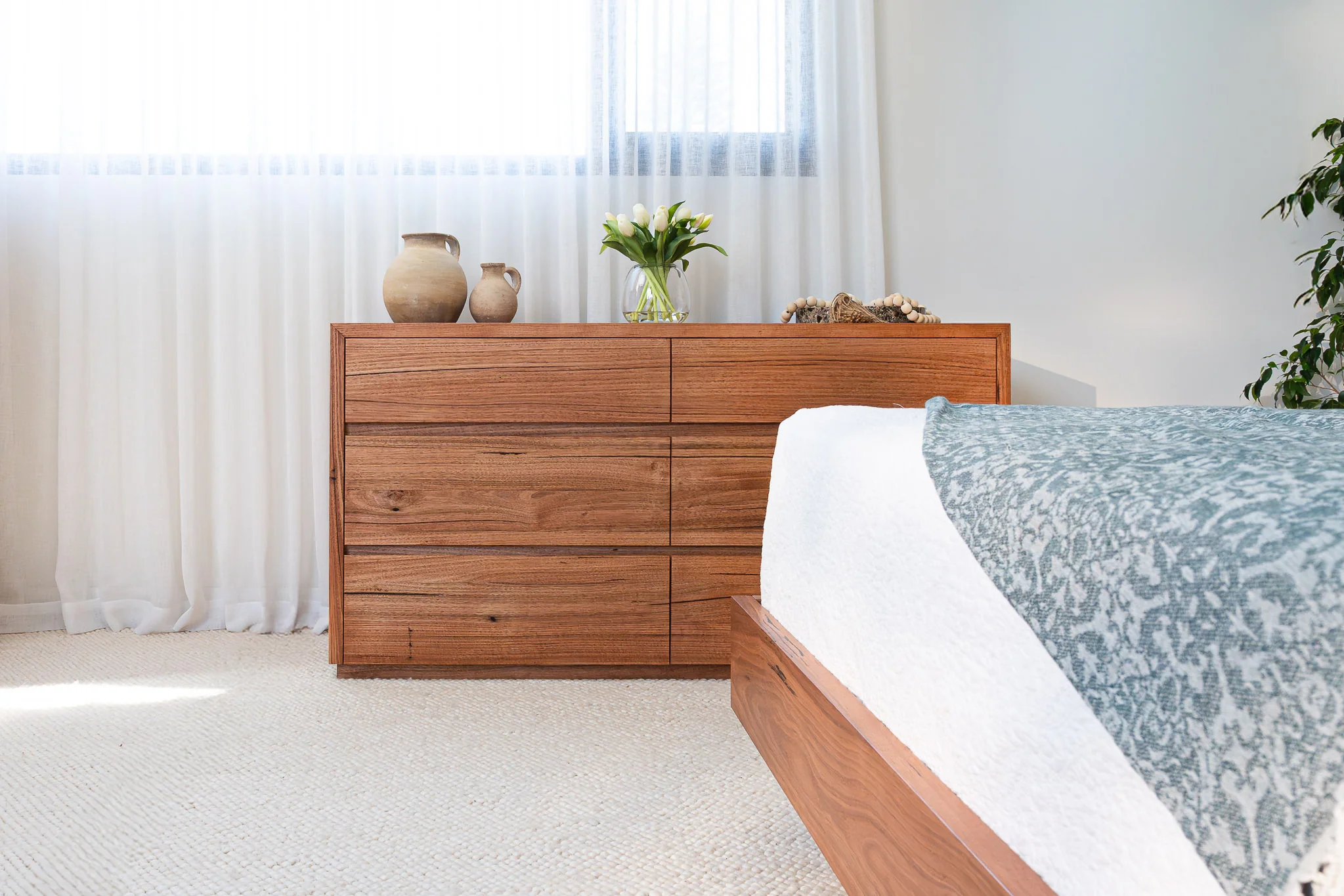 Cape Town Messmate Dresser (Honey Oak Stain) - Image 9