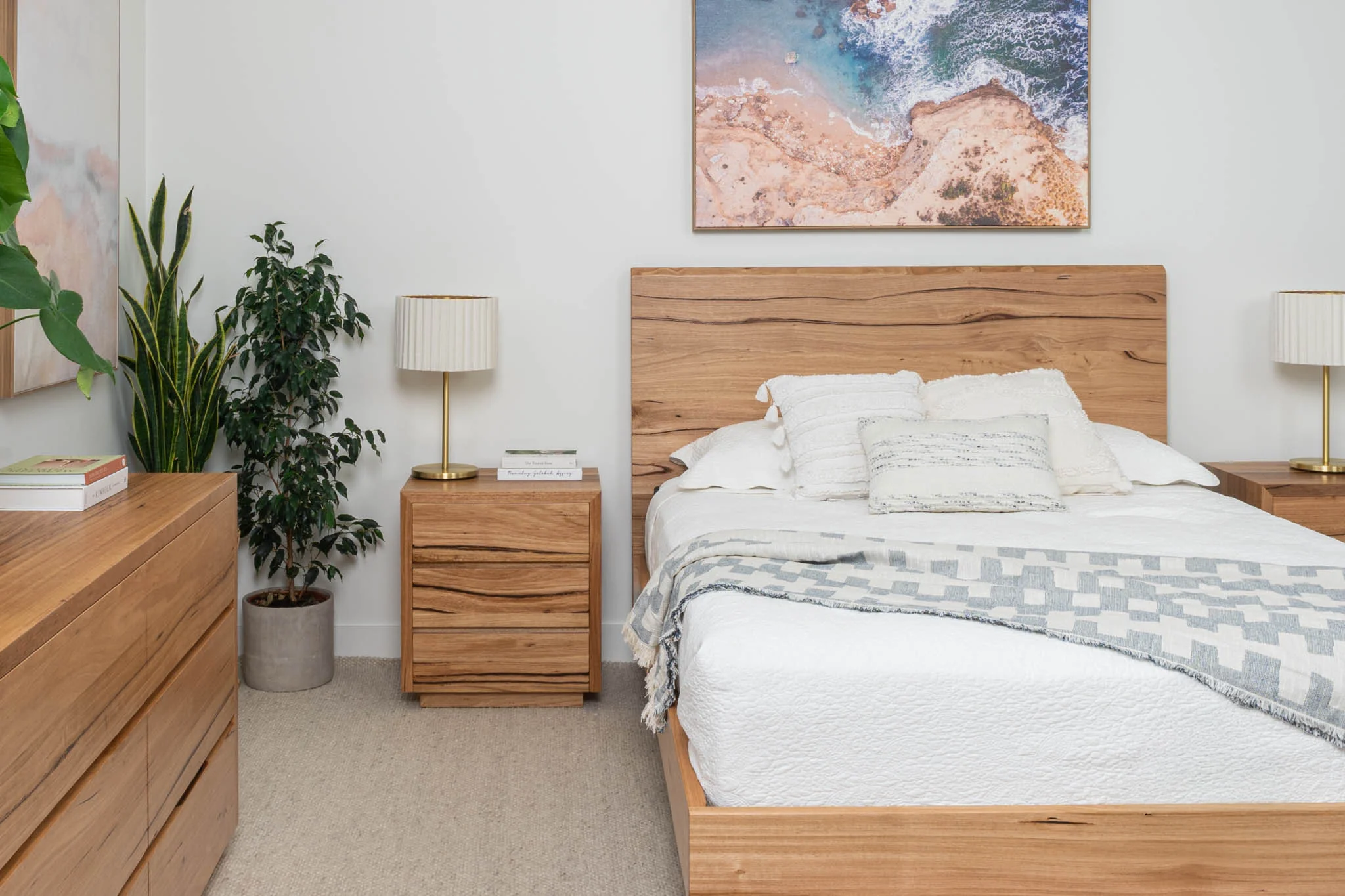 Kobe Live Edge Messmate Bed Frame - Image 11