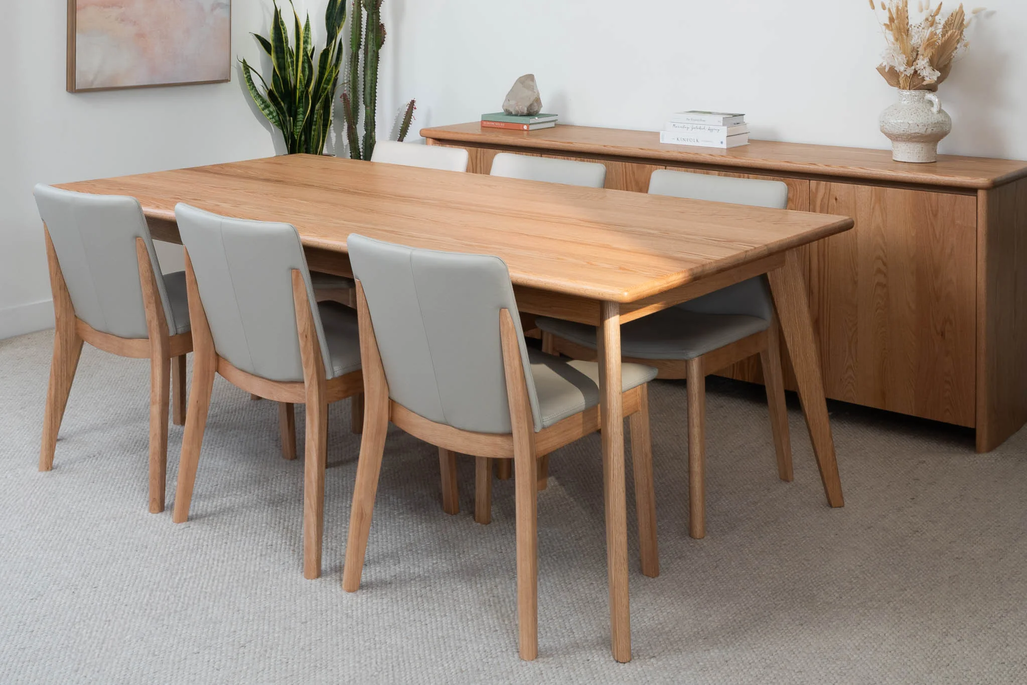 Layla American Oak Dining Table - Image 9