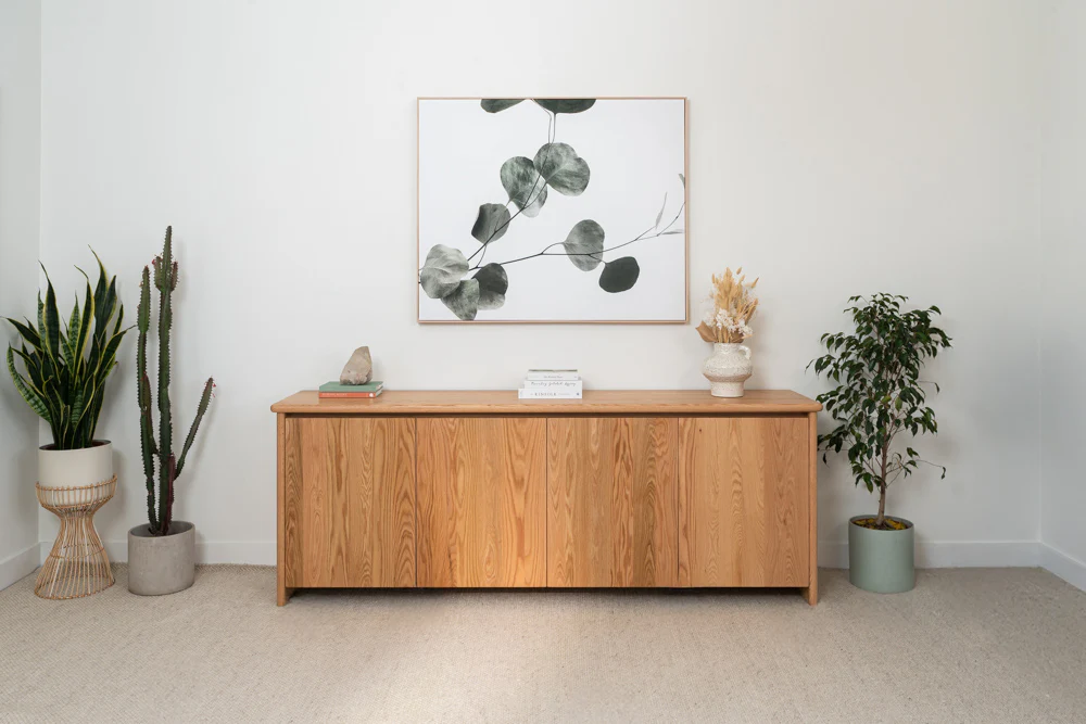 Layla American Oak Sideboard & Buffet - Image 3