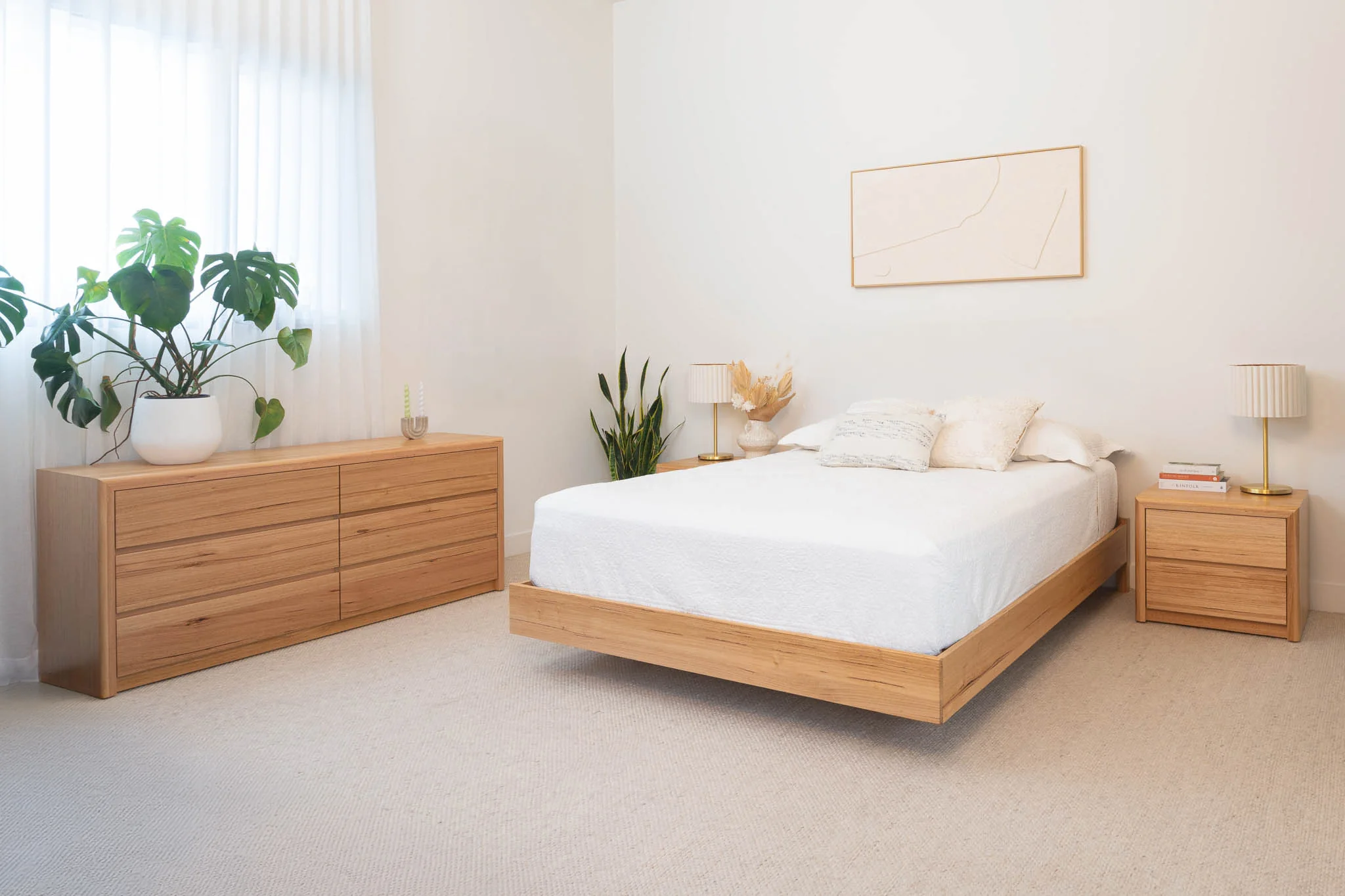 Yakka Base Tasmanian Oak Feature Grade Bed Frame - Image 2