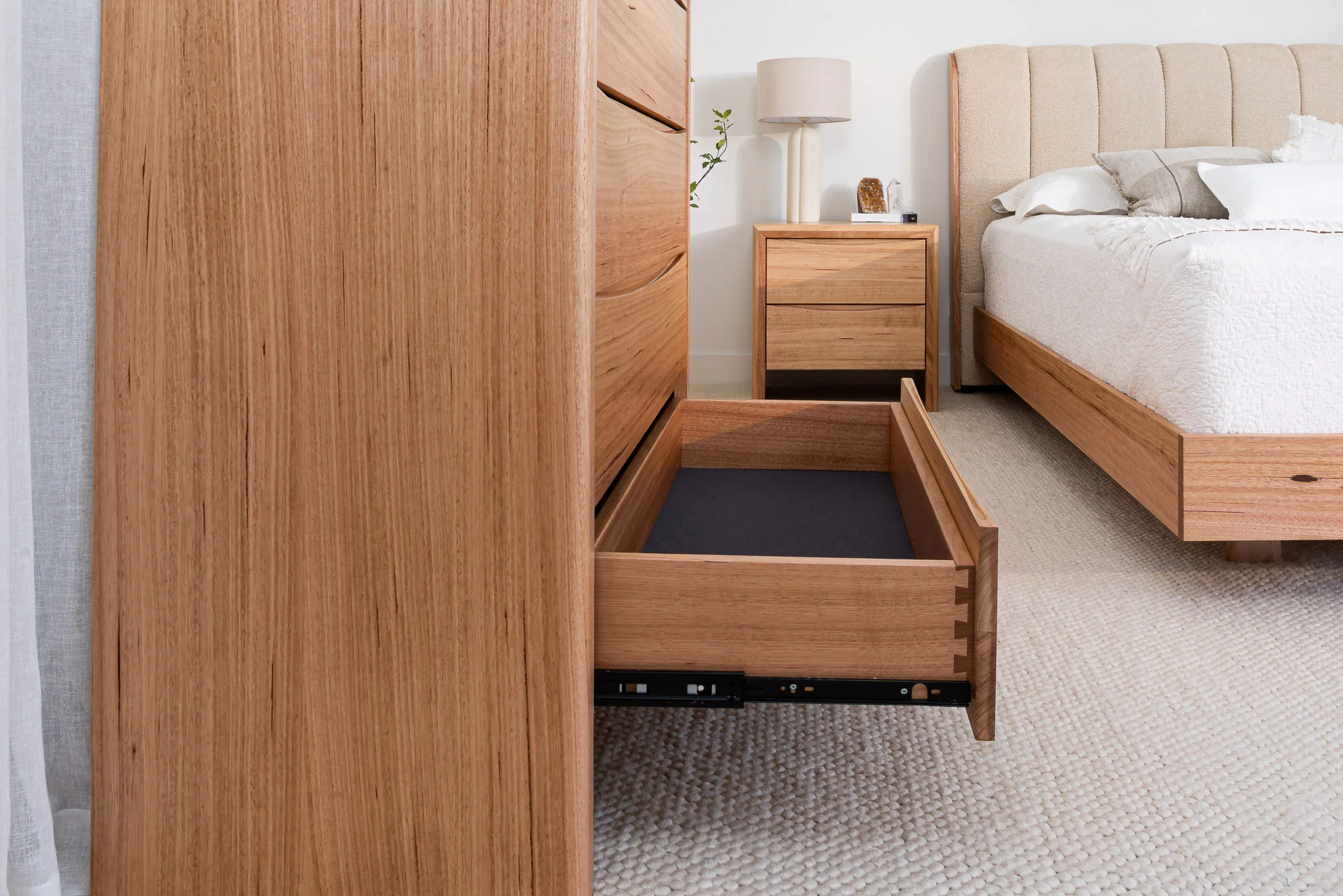 Yakka Cloud Tasmanian Oak Feature Grade Tallboy - Image 4