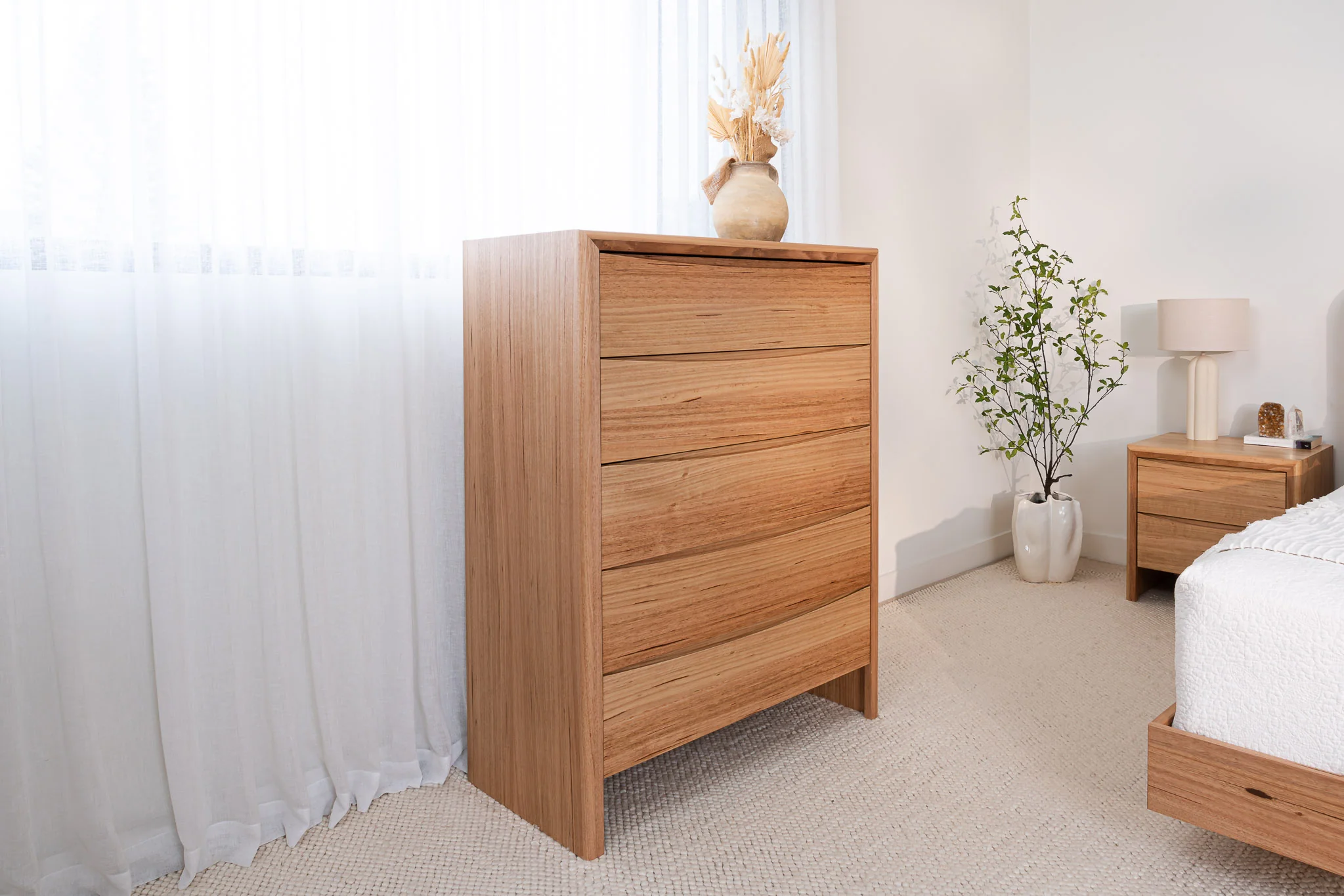 Yakka Cloud Tasmanian Oak Feature Grade Tallboy - Image 6