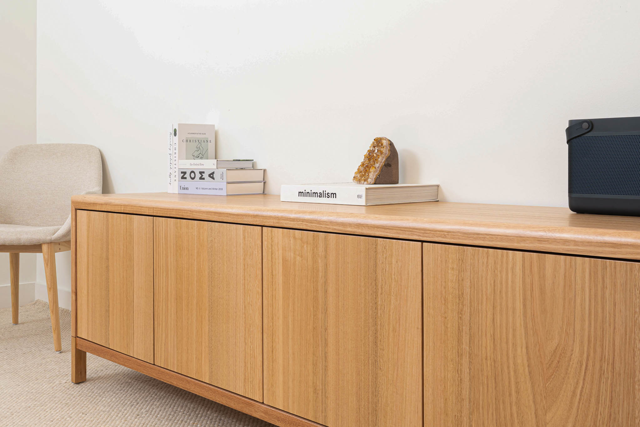 Yakka Tasmanian Oak Signature Entertainment Unit - Image 4