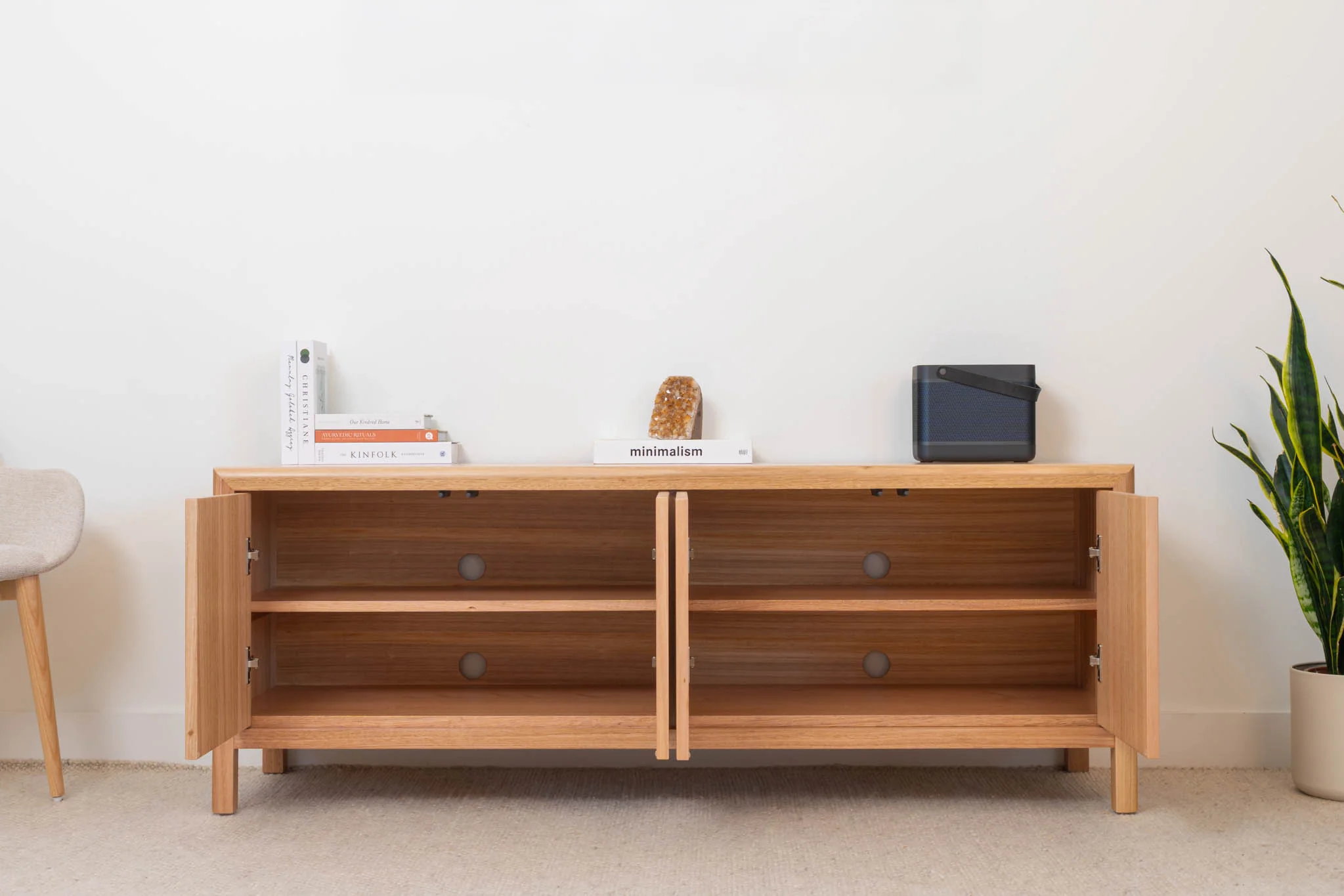 Yakka Tasmanian Oak Signature Entertainment Unit - Image 5