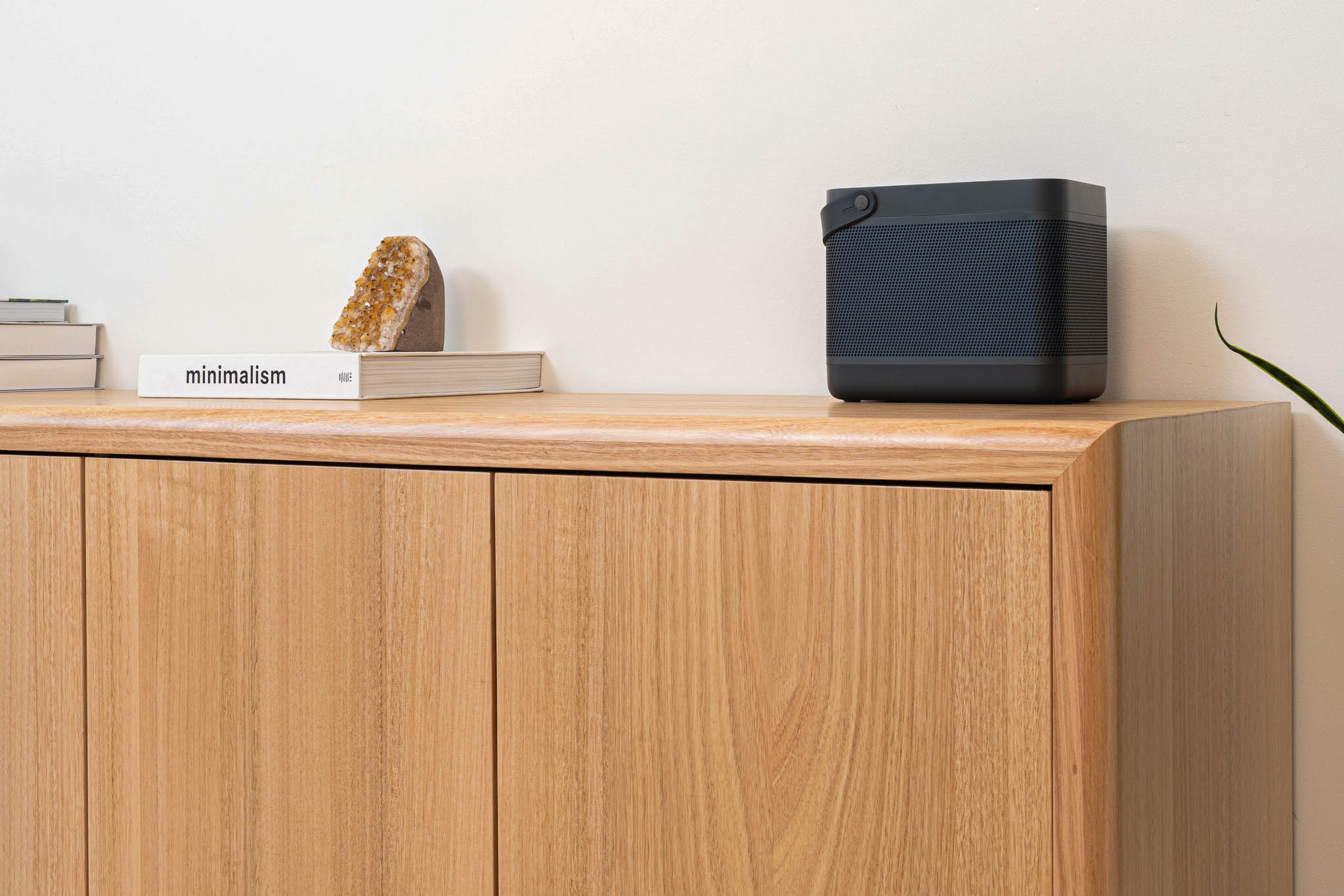 Yakka Tasmanian Oak Signature Entertainment Unit - Image 9