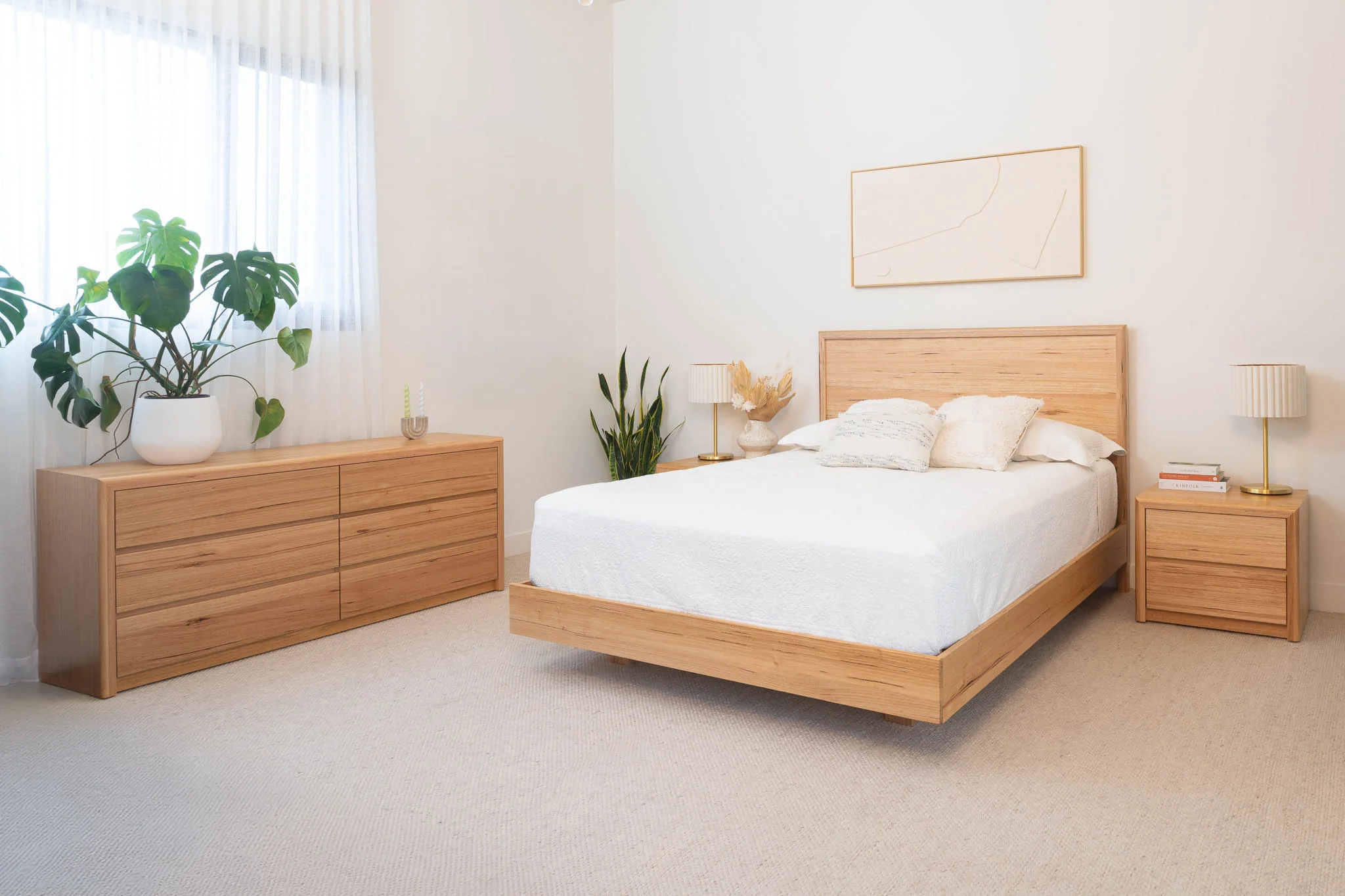 Yakka Tasmanian Oak Feature Grade Bed Frame - Image 2