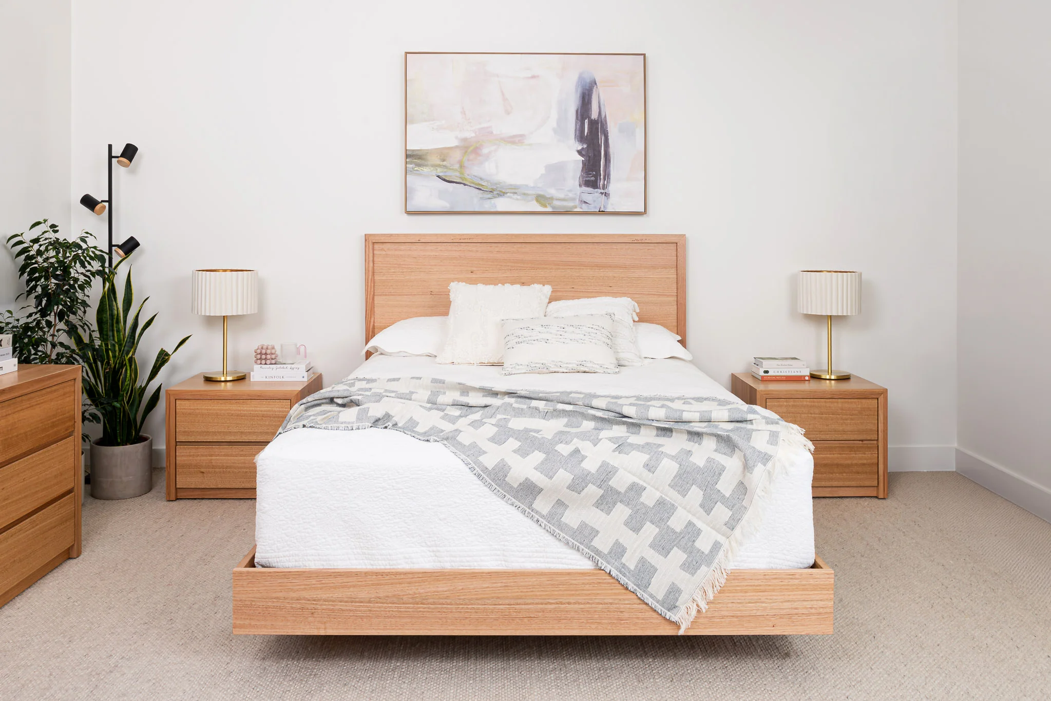 Yakka Tasmanian Oak Signature Bed Frame - Image 3