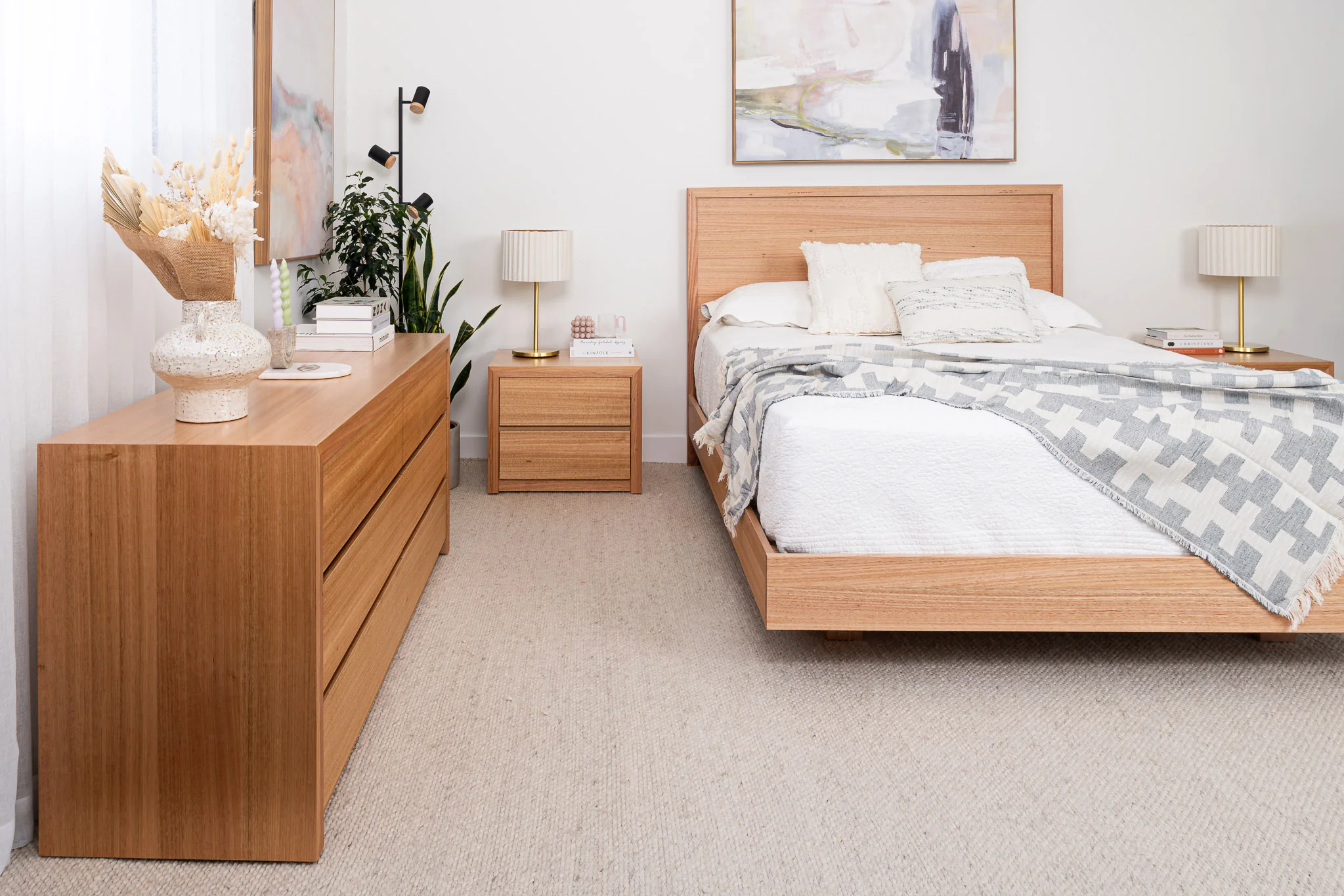 Yakka Tasmanian Oak Signature Bed Frame - Image 4