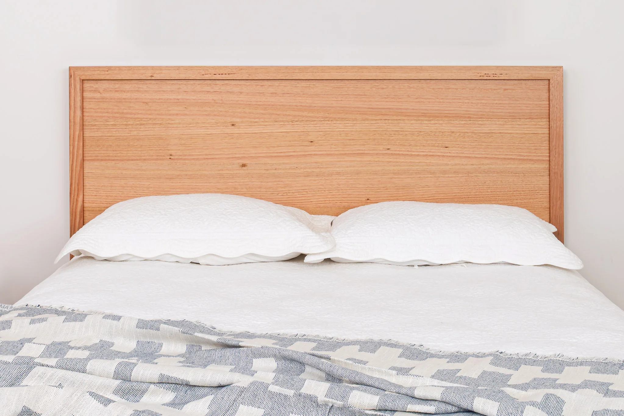 Yakka Tasmanian Oak Signature Bed Frame - Image 7