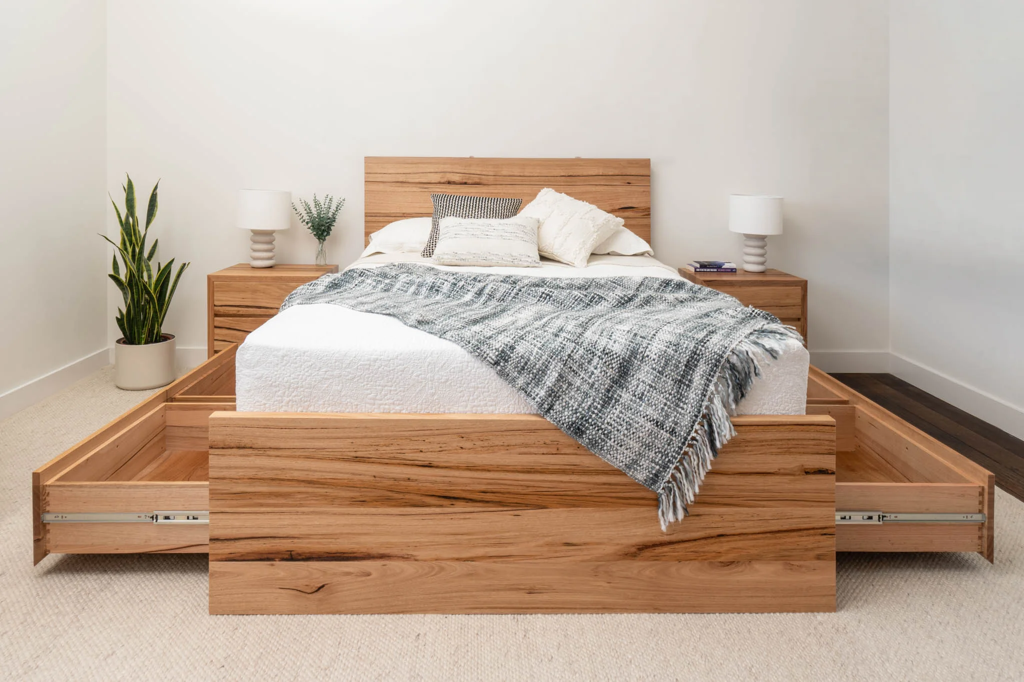 York 4 Drawer Messmate Bed Frame - Image 11