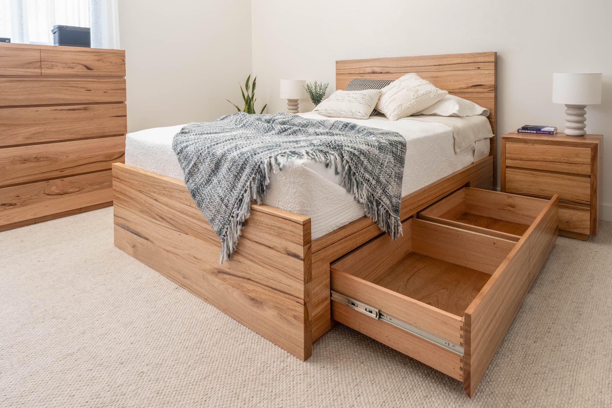 York 4 Drawer Messmate Bed Frame - Image 4